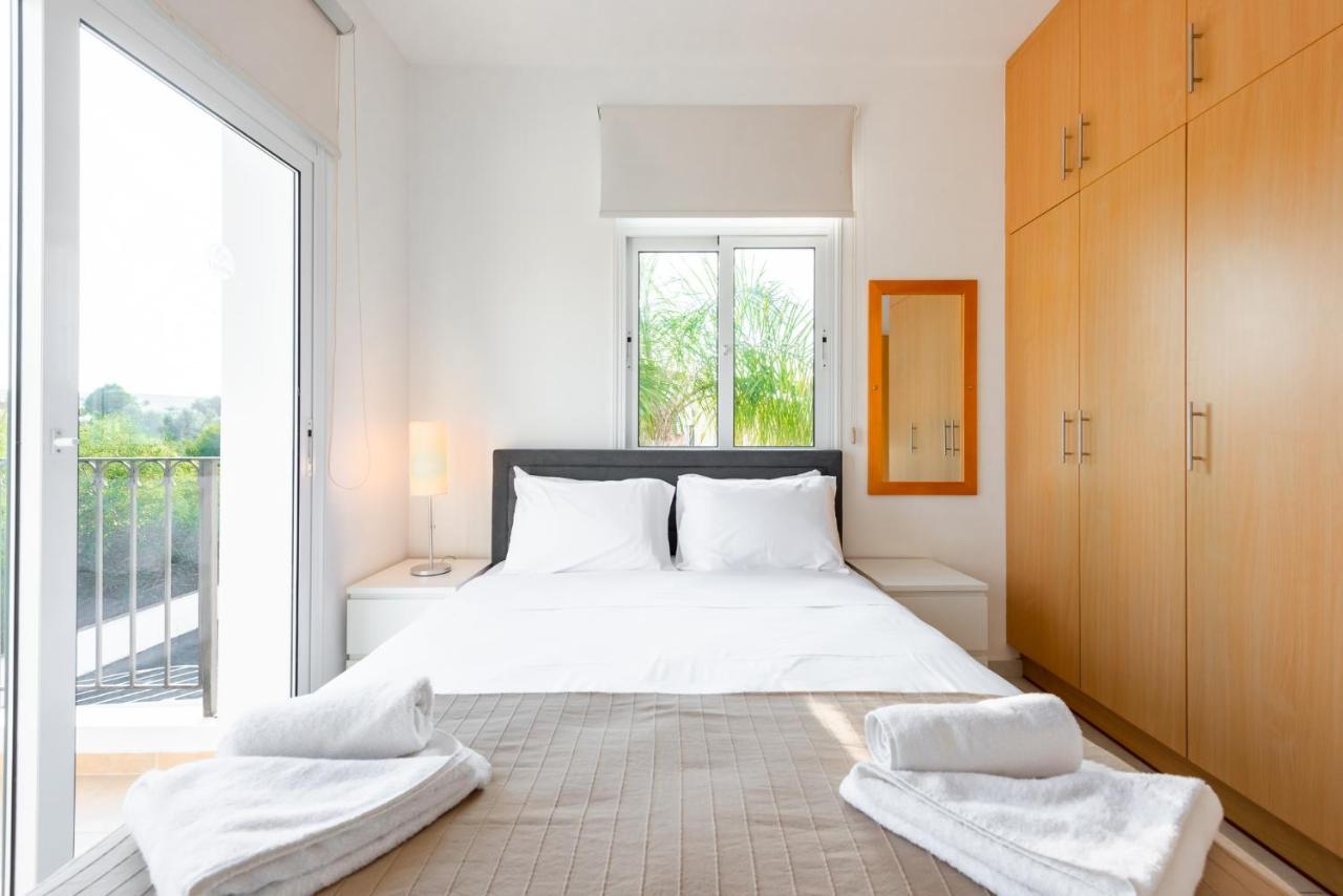 Villa Palm Breeze By Ezoria Villas Protaras Eksteriør billede